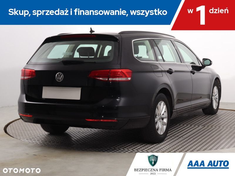 Volkswagen Passat - 6
