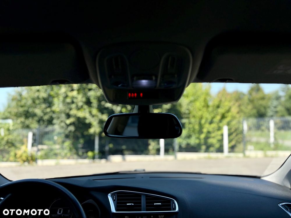 Citroën C4 e-HDi 115 ETG6 Exclusive - 27