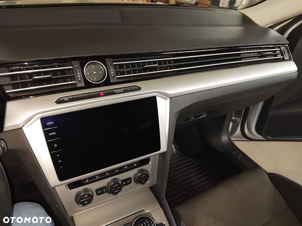 Volkswagen Passat 2.0 TDI SCR Comfortline - 5
