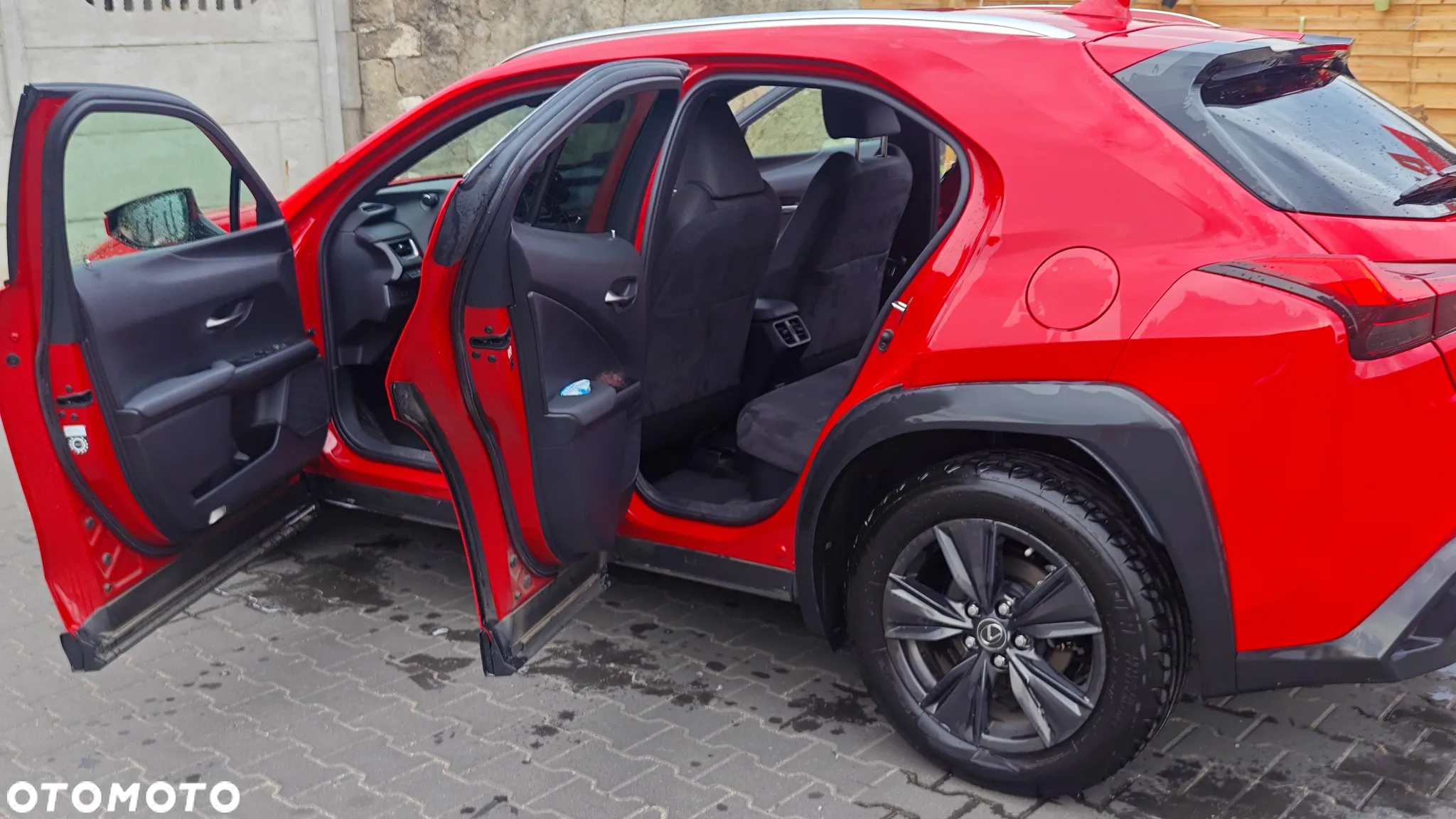 Lexus UX 250h Business Edition - 10