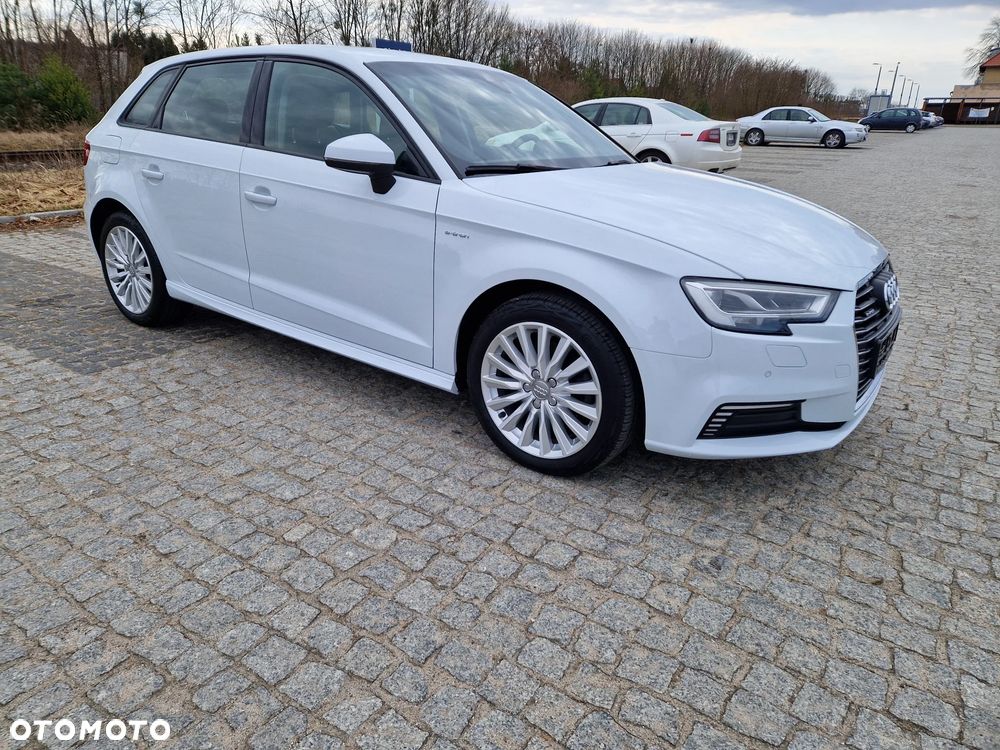 Audi A3 Sportback 1.4 TFSI e-tron S tronic - 19