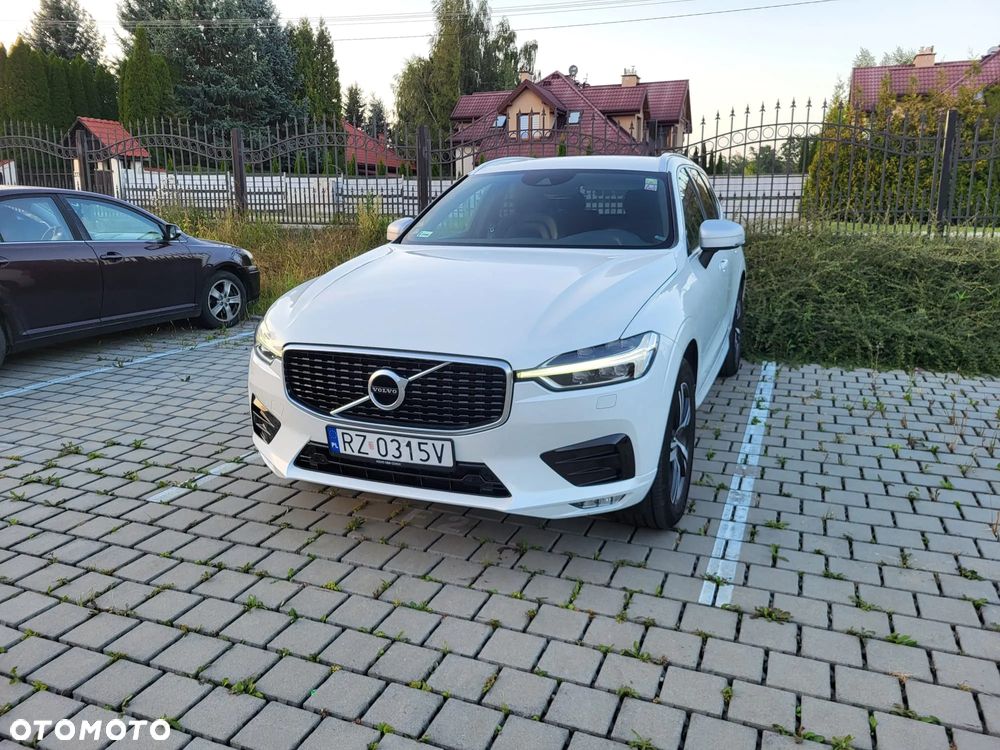 Volvo XC 60 T5 R-Design - 4