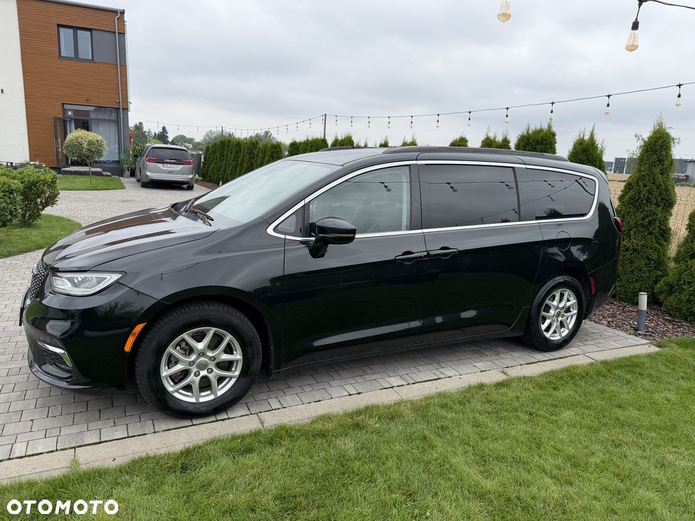 Chrysler Pacifica - 3