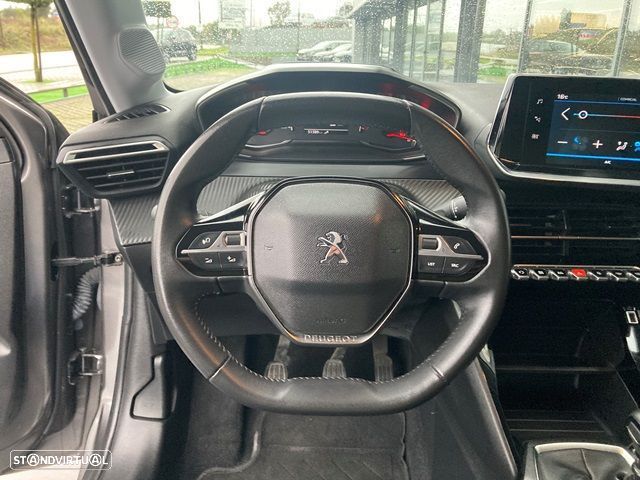 Peugeot 208 1.2 PureTech Allure - 12