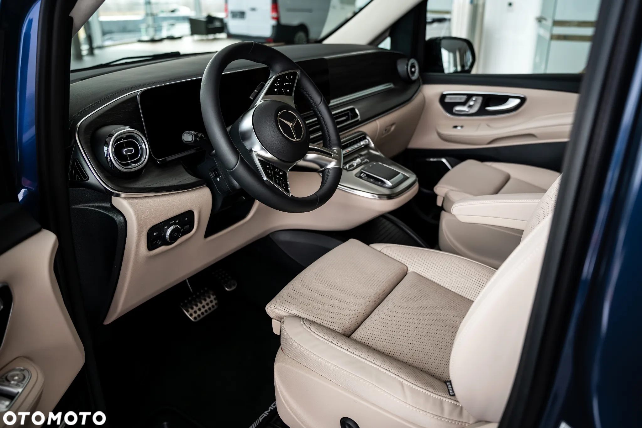 Mercedes-Benz Klasa V 300 d Exclusive 9G-Tronic (d³ugi) - 4