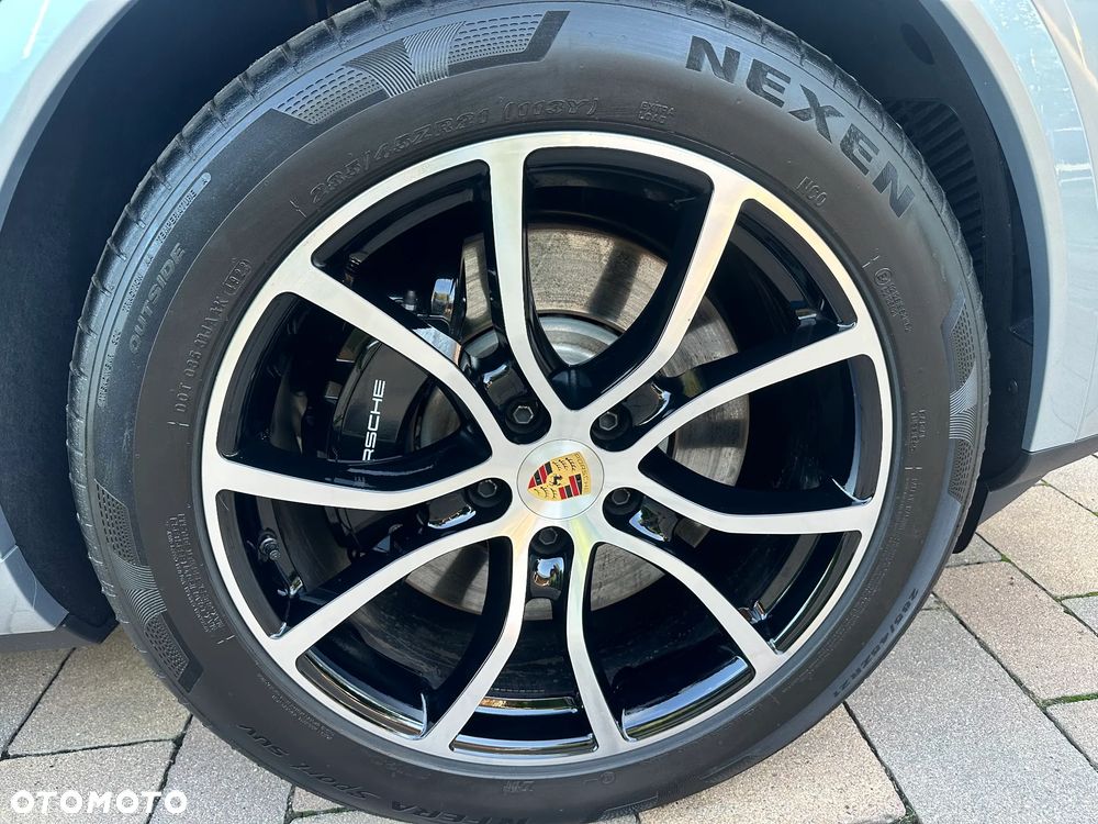 Porsche Cayenne S E-Hybrid PHEV - 38