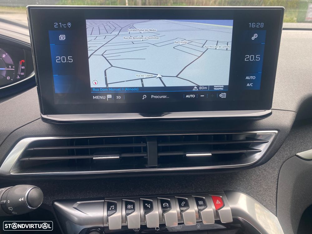 Peugeot 5008 1.5 BlueHDi Allure Pack EAT8 - 31