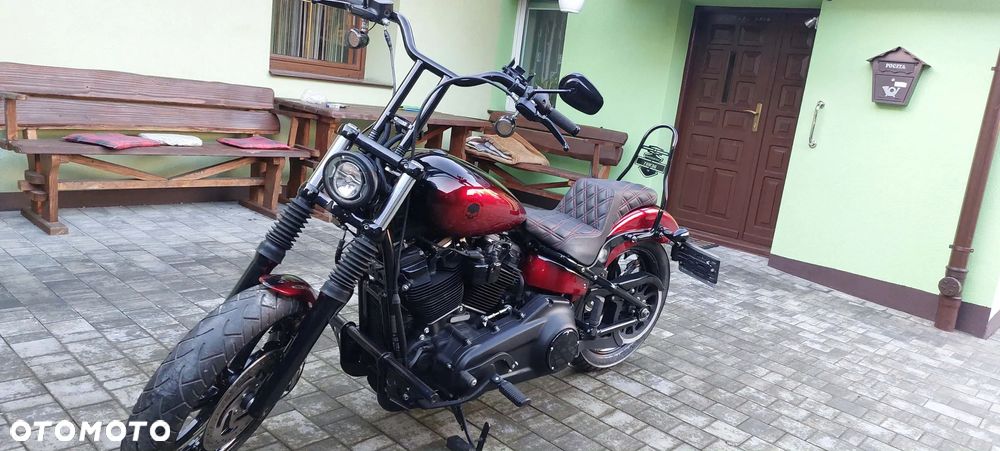 Harley-Davidson Softail Street Bob - 12