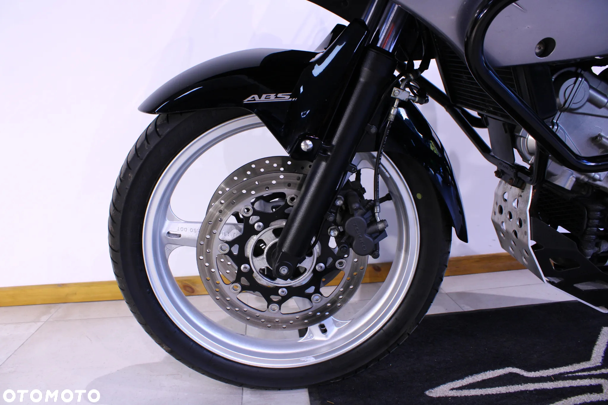 Suzuki DL - 23