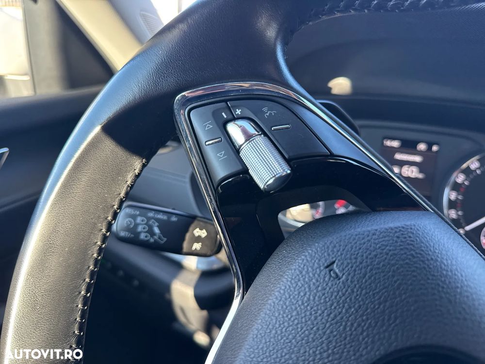 Skoda Octavia 2.0 TDI DSG Ambition - 19