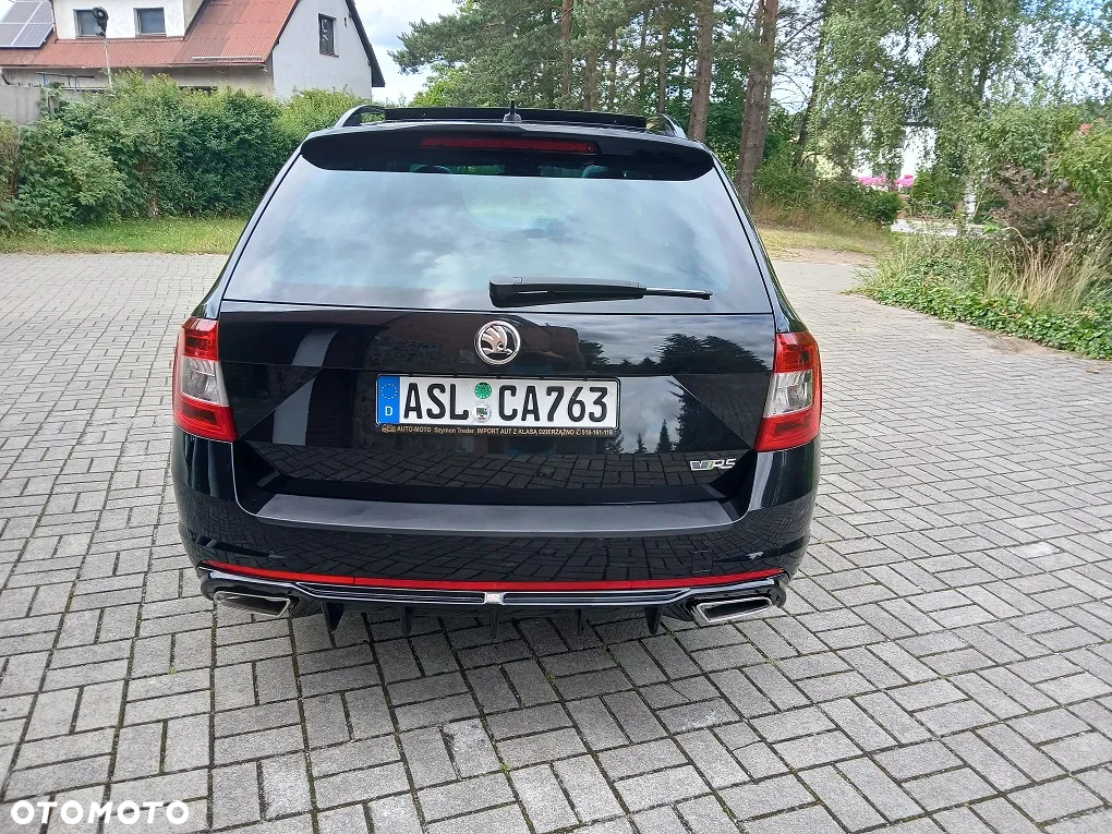 Skoda Octavia Combi 2.0 TDI DSG RS - 31