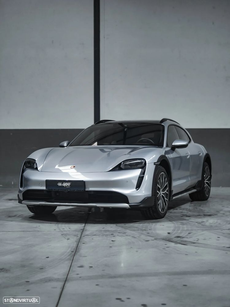 Porsche Taycan Cross Turismo 4 - 6