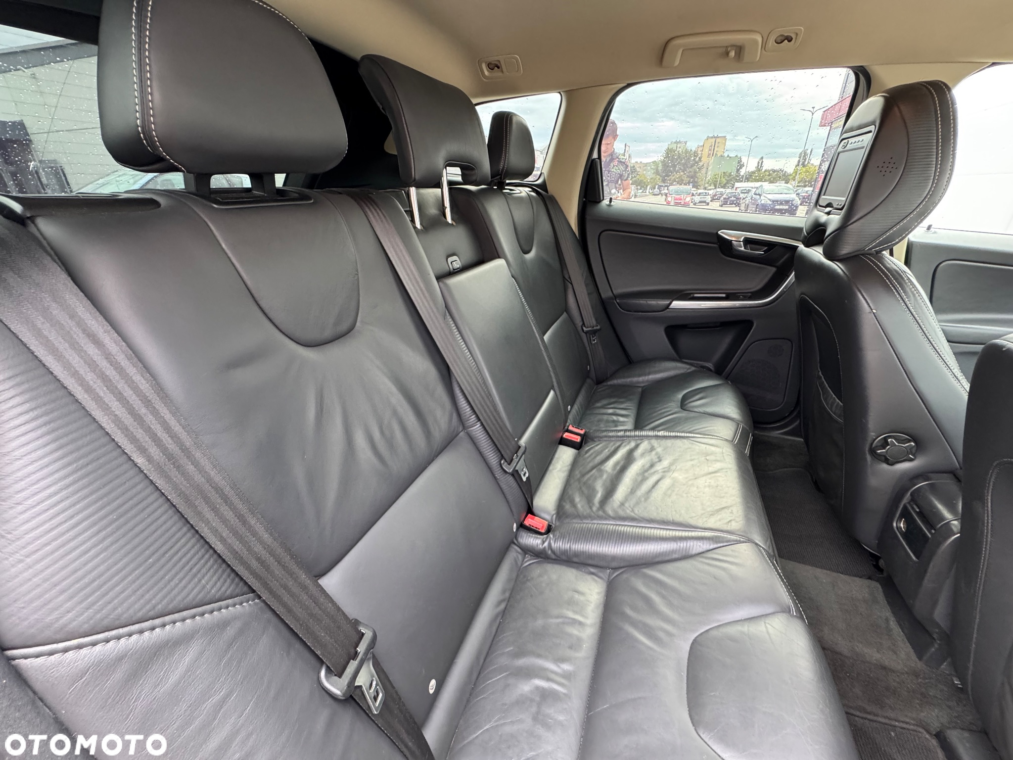 Volvo XC 60 D4 AWD Geartronic RDesign - 10