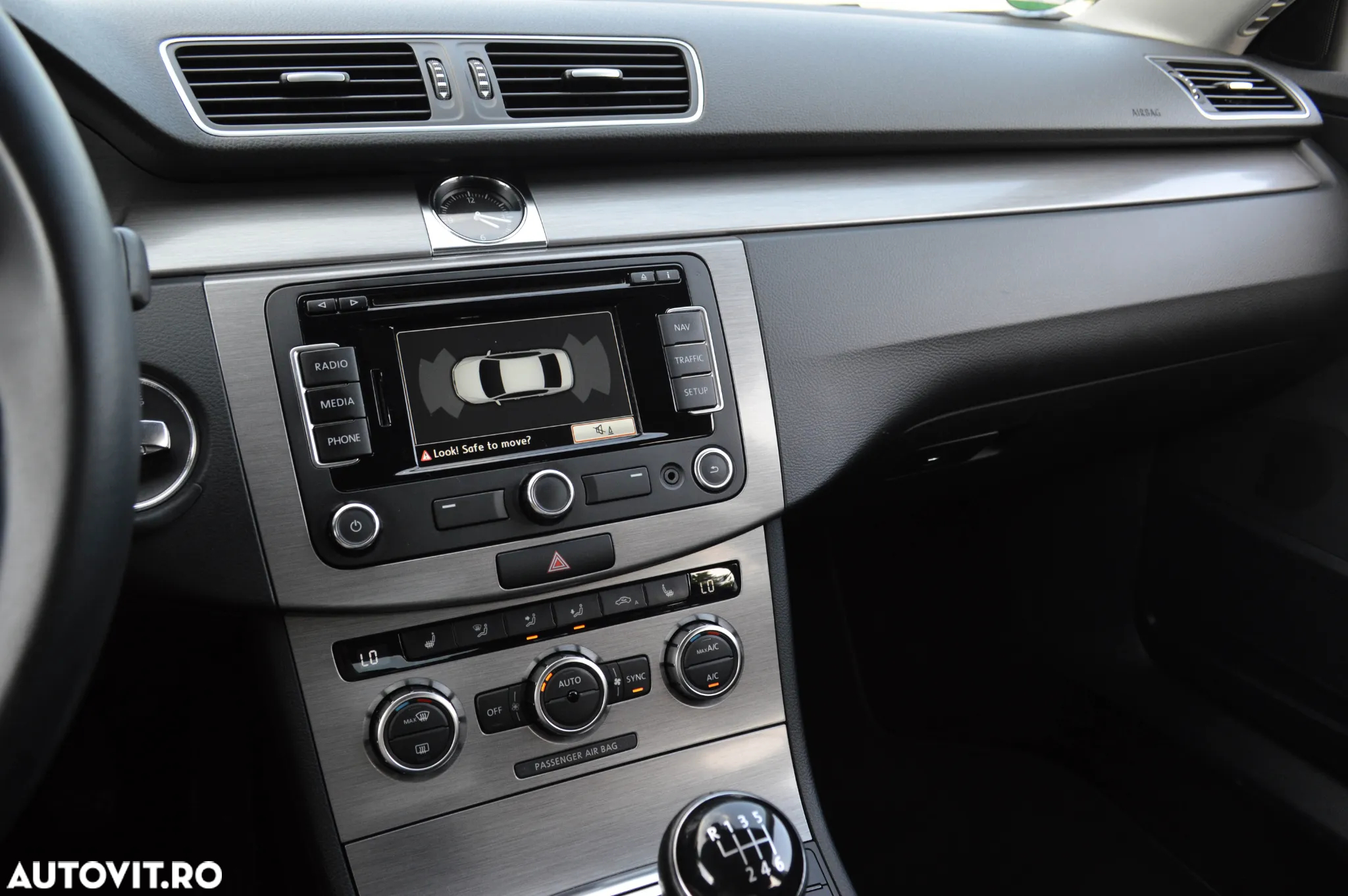 Volkswagen Passat 1.4 TSI BlueMotion Technology Comfortline - 22