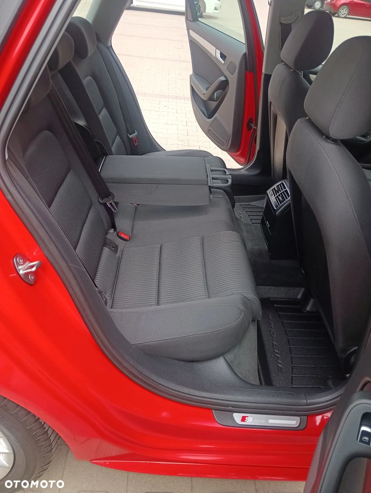 Audi A4 Avant 2.0 TDI quattro - 27