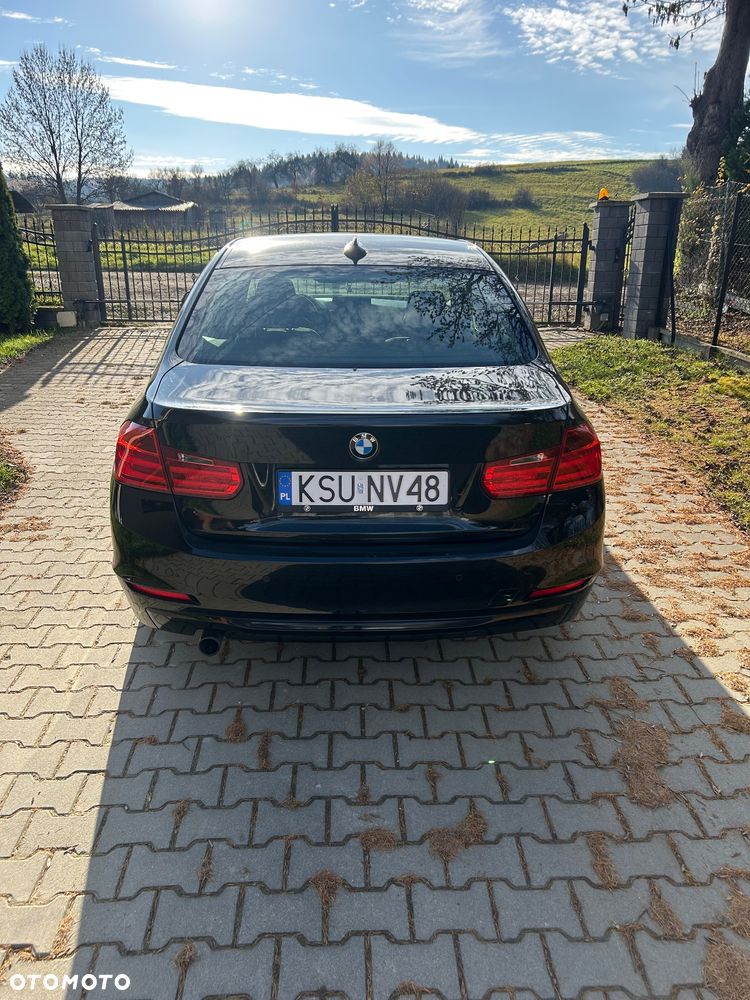 BMW Seria 3 320d - 5