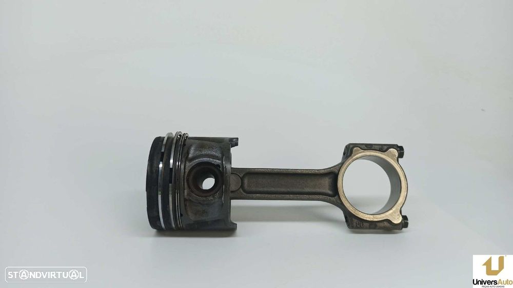 BIELA RENAULT MEGANE III COUPE DYNAMIQUE - 4