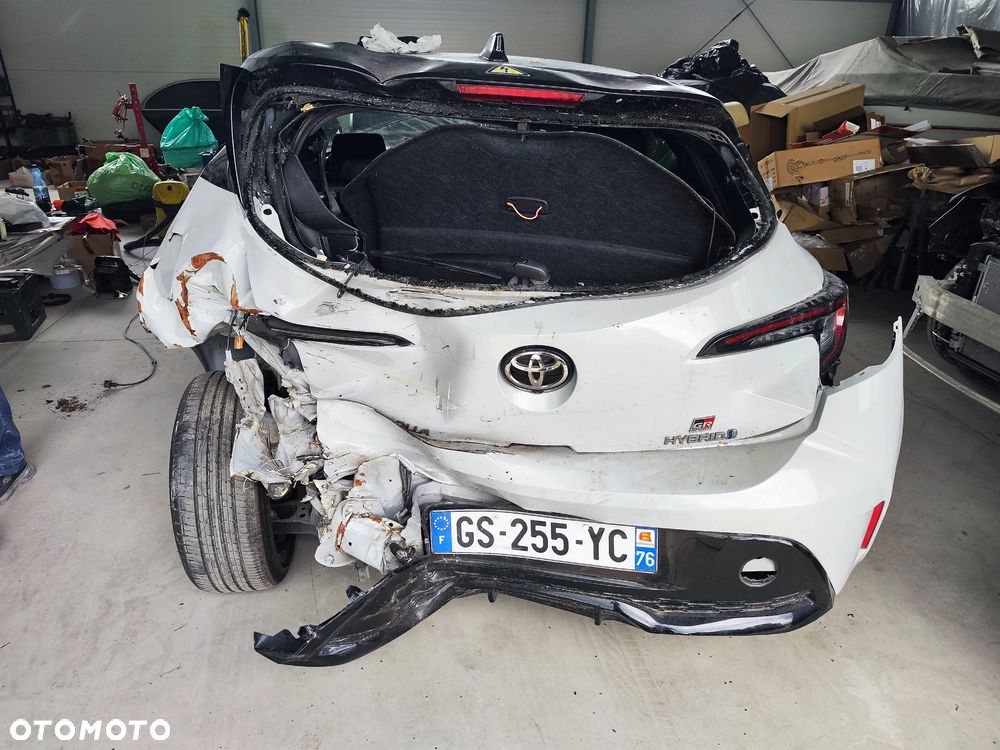Toyota Corolla 2.0 Hybrid GR Sport - 8