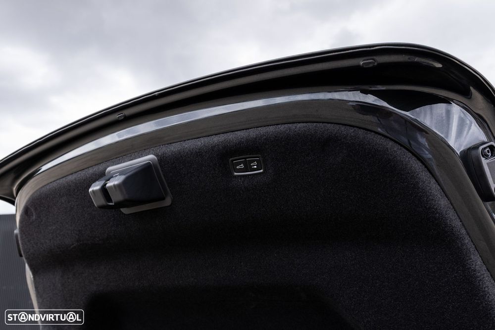 Porsche Taycan Bateria Performance Plus - 12