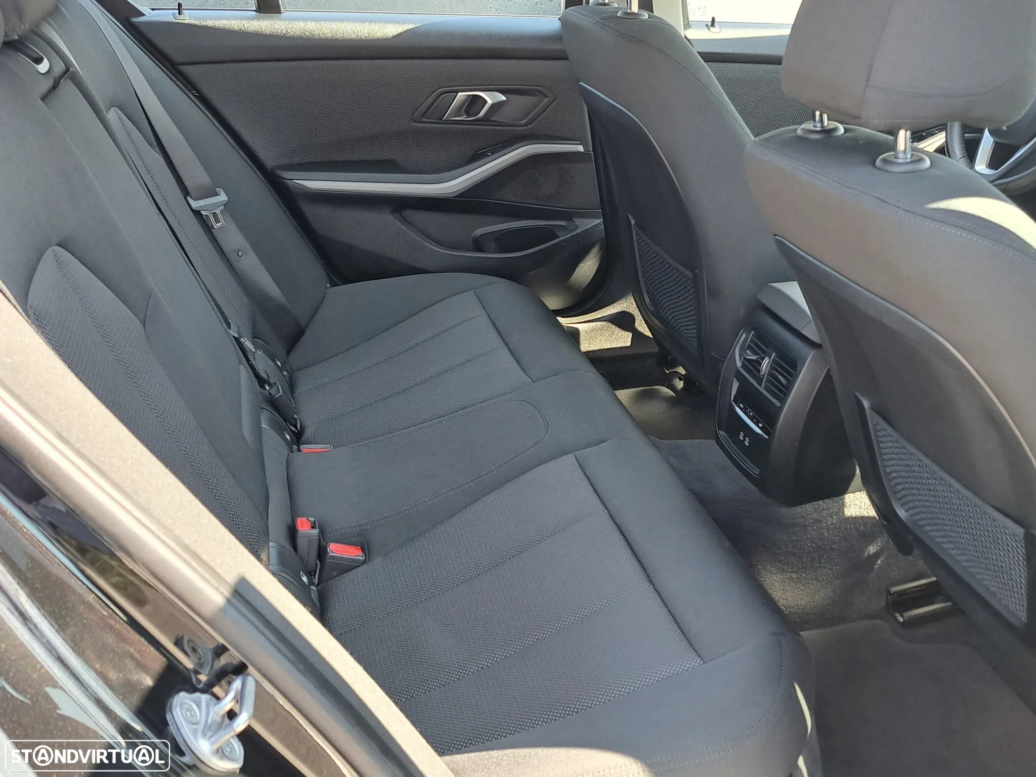 BMW 320 d Auto - 27