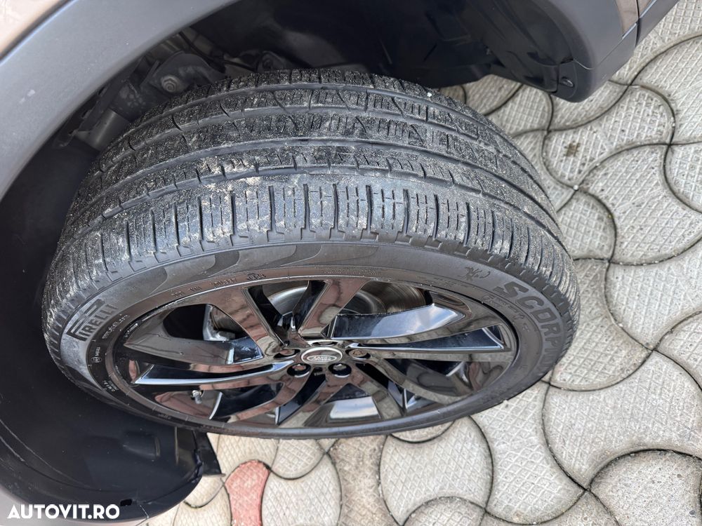 Land Rover Discovery Sport - 10