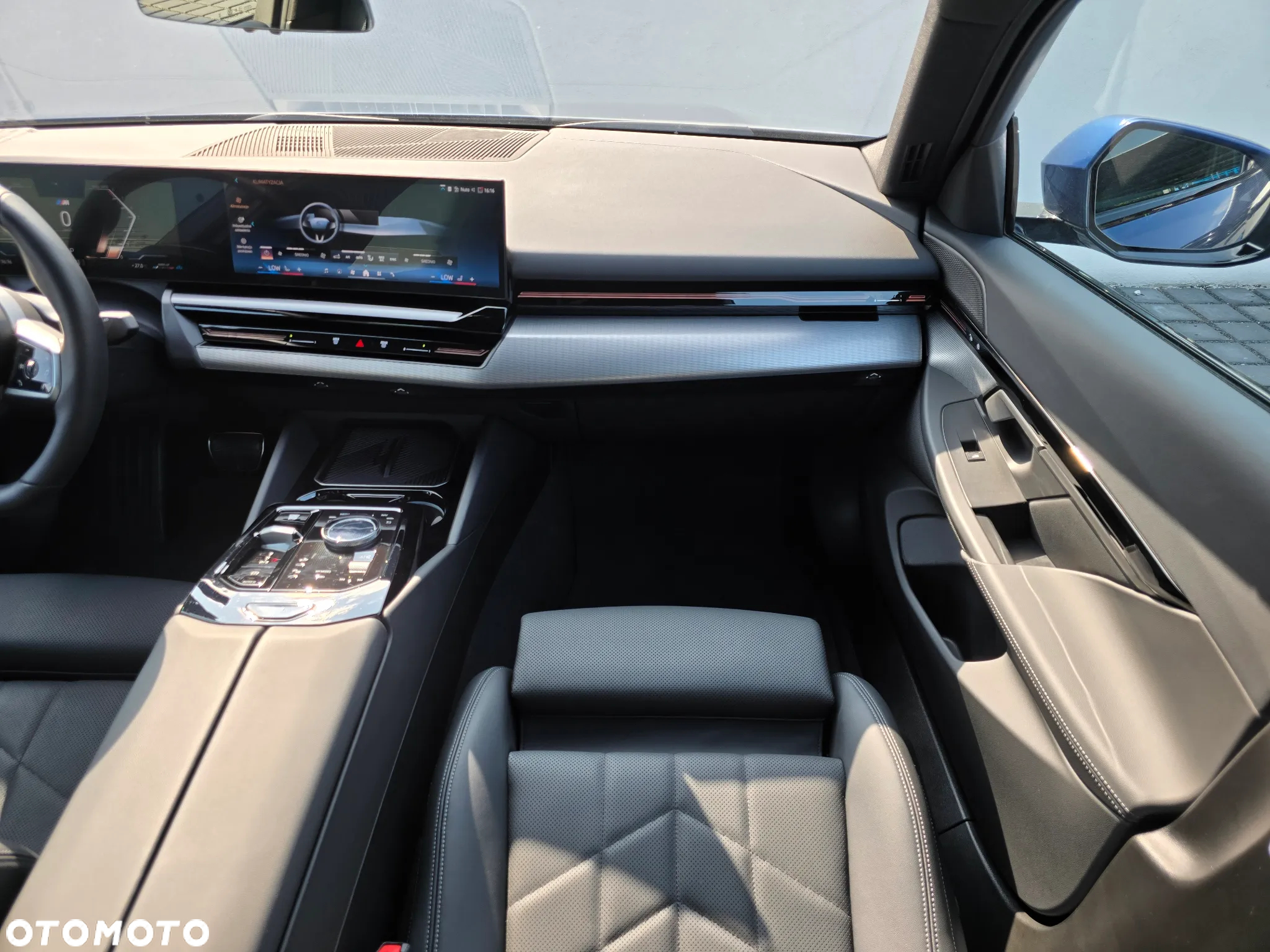 BMW Seria 5 520d xDrive - 11