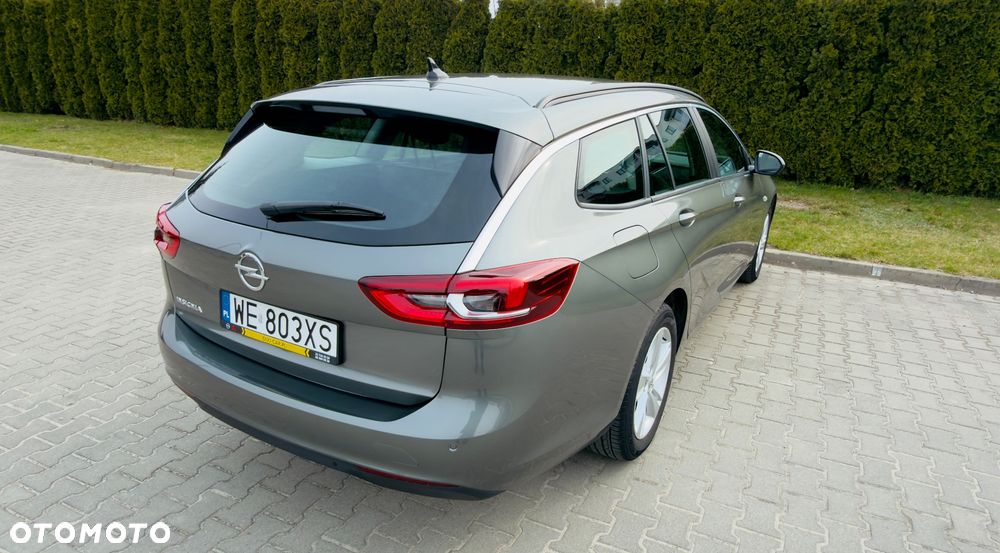 Opel Insignia - 10