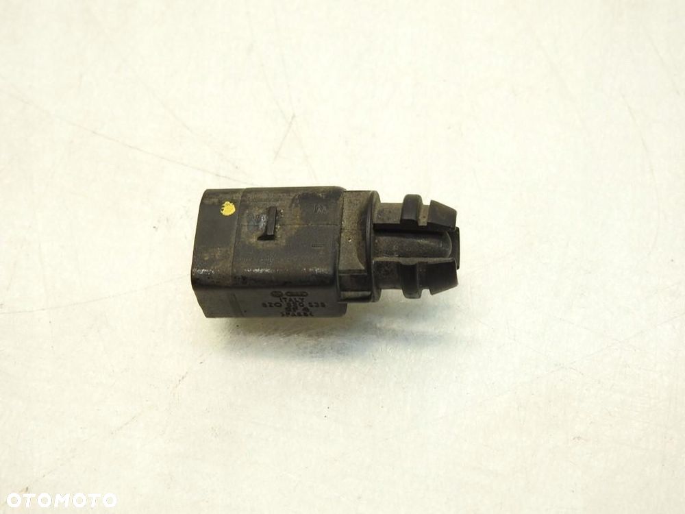 CZUJNIK TEMPERATURY ZEWNĘTRZNEJ VW PASSAT B6 8Z0820535 - 6