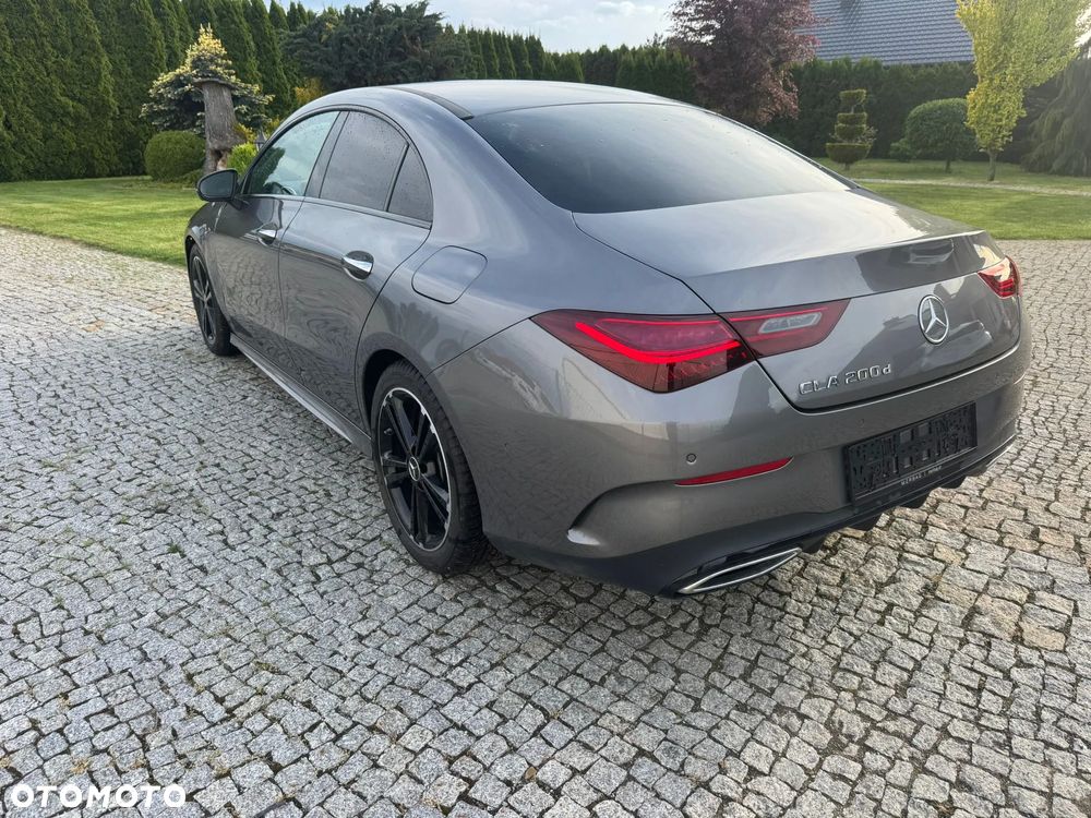 Mercedes-Benz CLA 200 d 8G-DCT AMG Line - 3