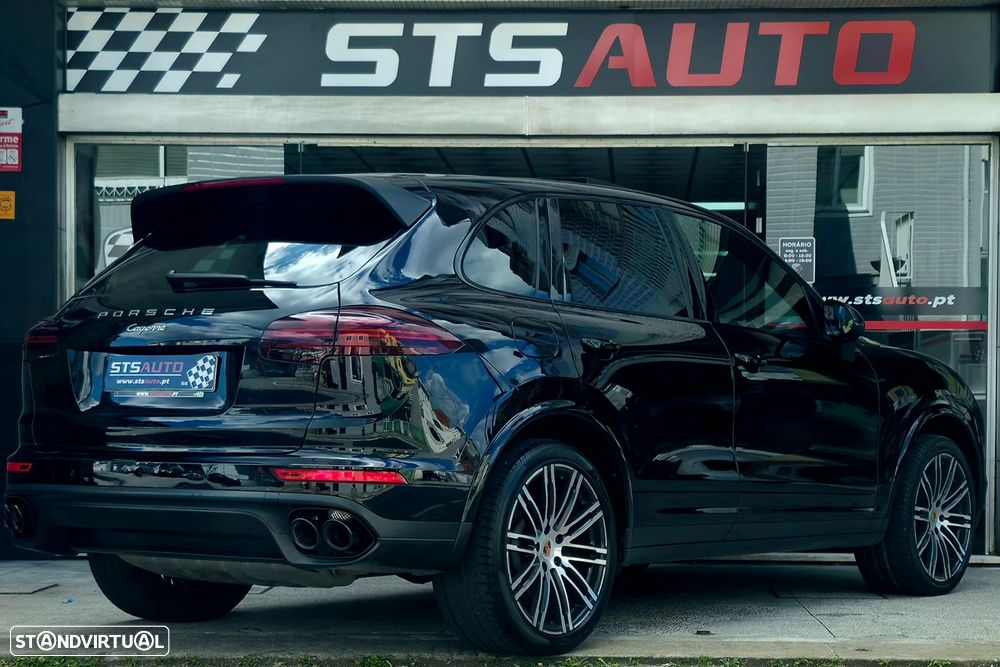 Porsche Cayenne Platinum Edition - 61