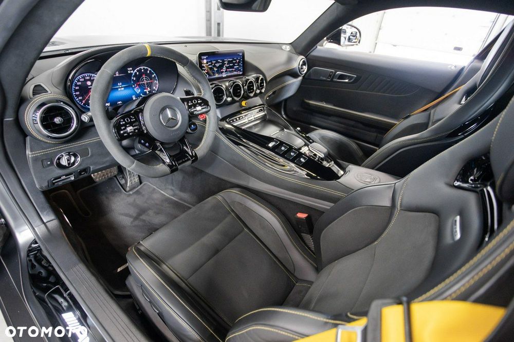 Mercedes-Benz AMG GT - 22
