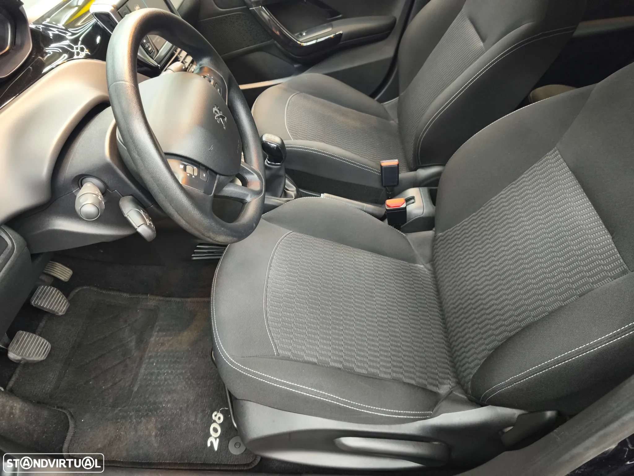 Peugeot 208 1.5 BlueHDi Active Pack - 18