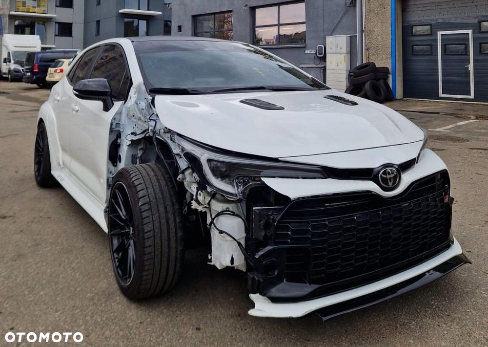 Toyota GR Corolla - 8