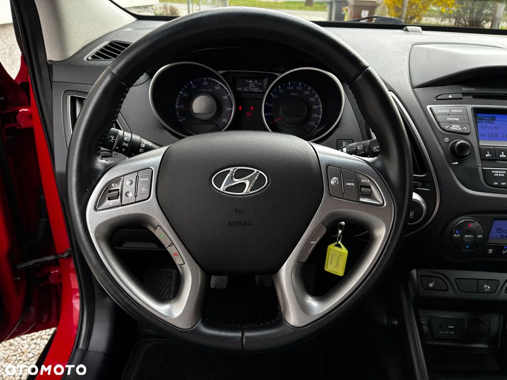 Hyundai ix35 1.6 2WD Fifa World Cup Edition - 34