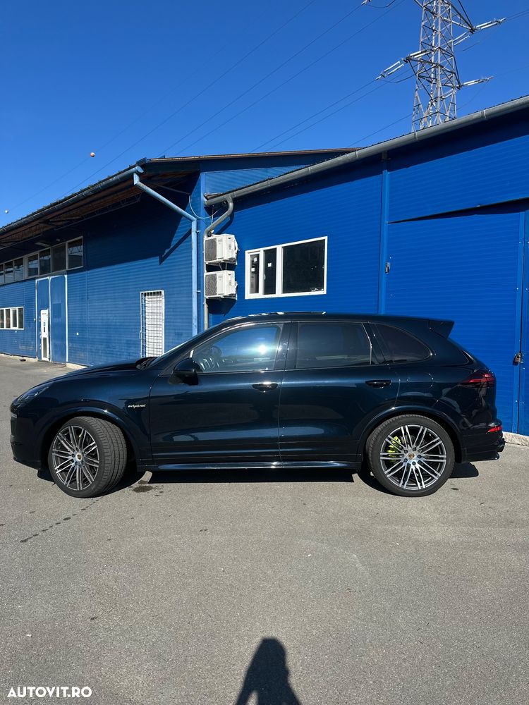 Porsche Cayenne S E-Hybrid Platinum Edition - 4