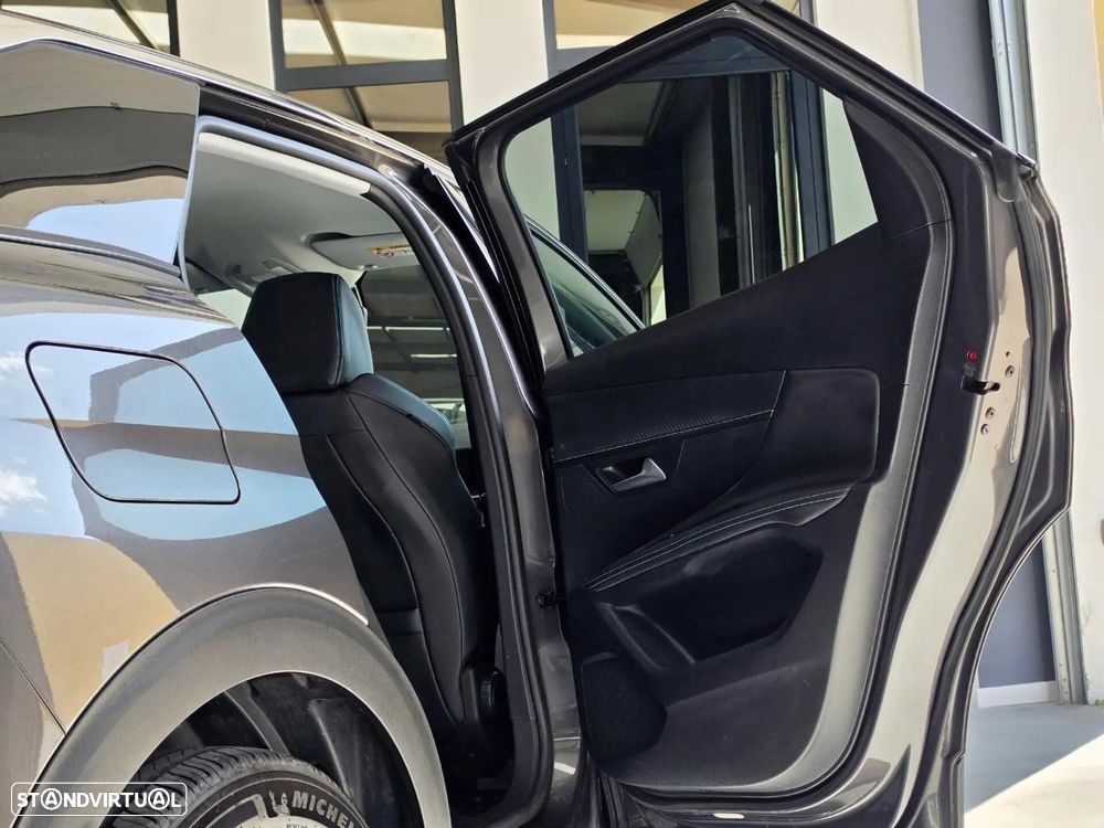 Peugeot 3008 1.6 Hybrid Allure e-EAT8 - 35