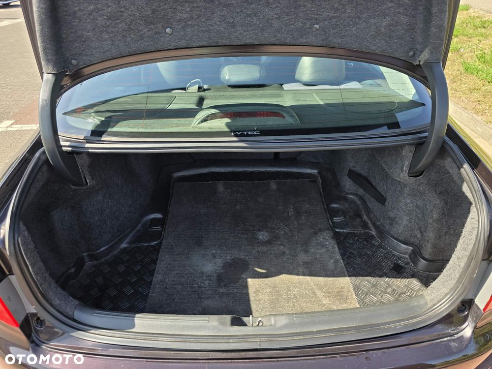 Honda Accord 2.0 Executive - 16