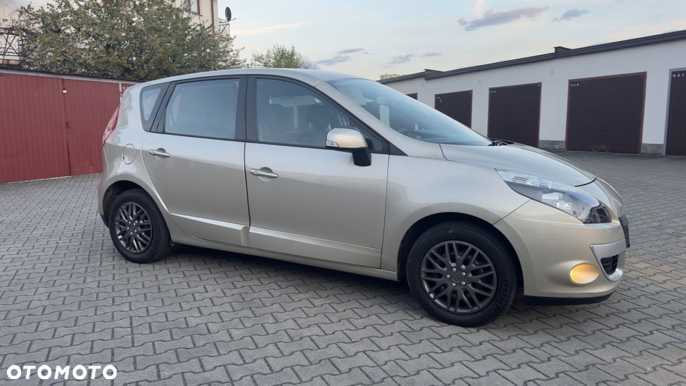 Renault Scenic 1.6 16V 110 Xmod Paris - 8