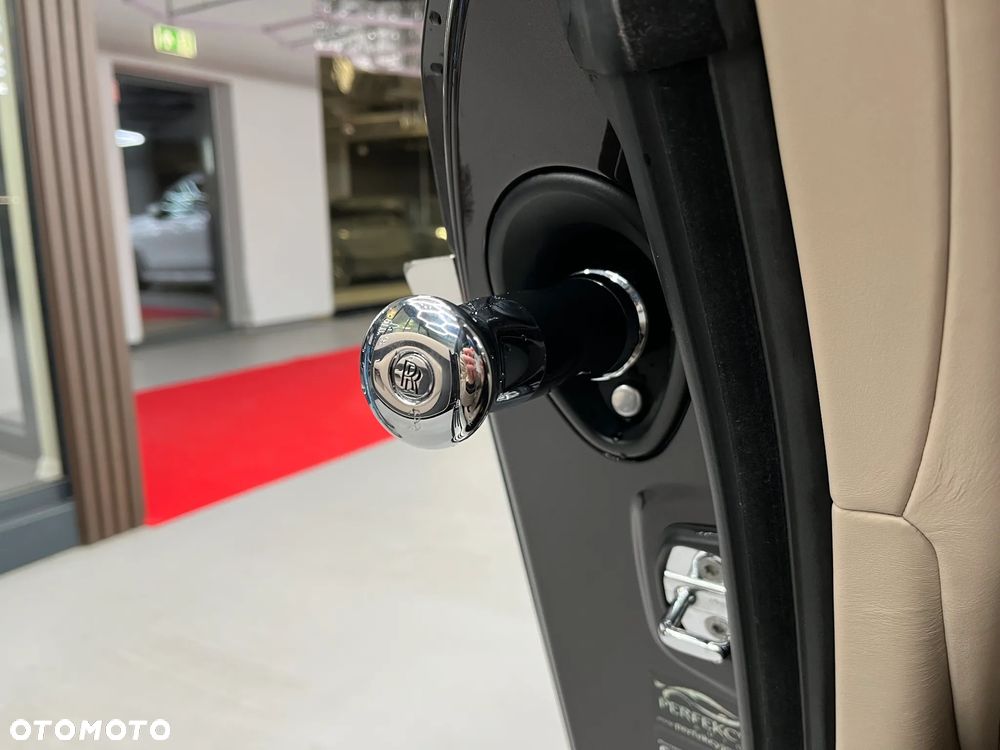 Rolls-Royce Wraith - 39