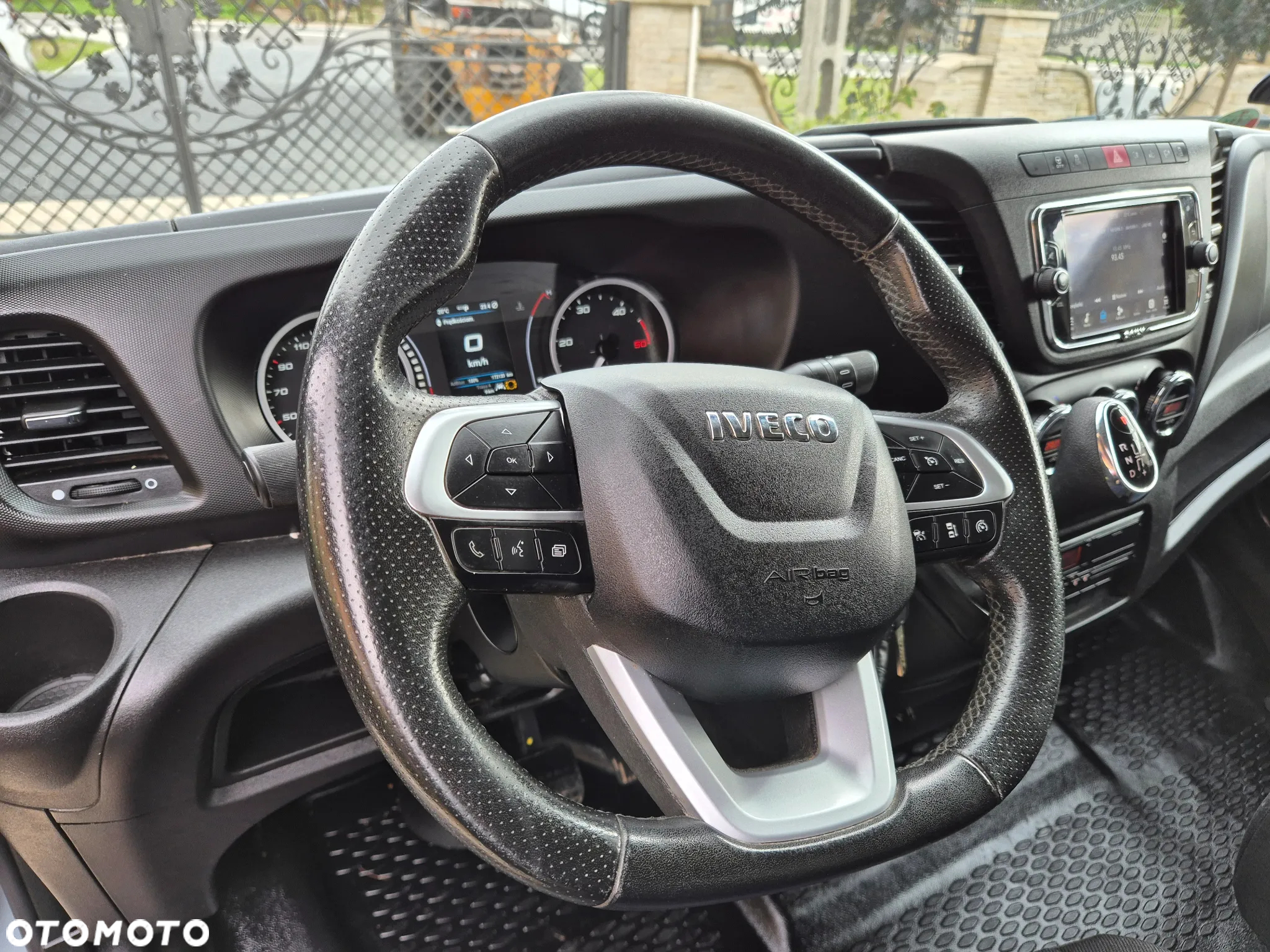 Iveco DAILY 40C21 210KM L3H2 KLIMA BLIZNIAK TEMPOMAT BLOKADA MOSTU NAVI - 19