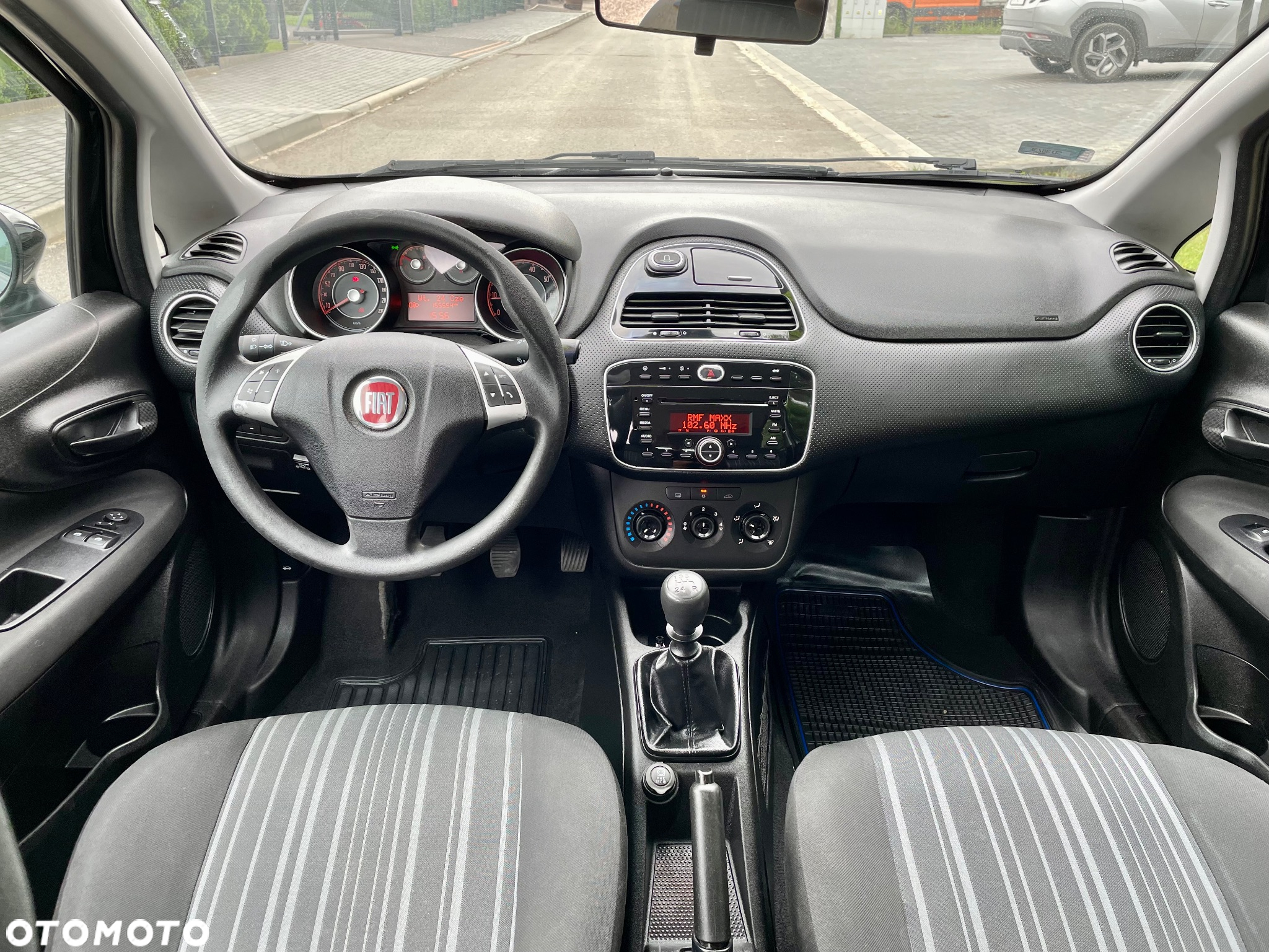 Fiat Punto Evo 1.4 8V Estiva Blue&Me - 4