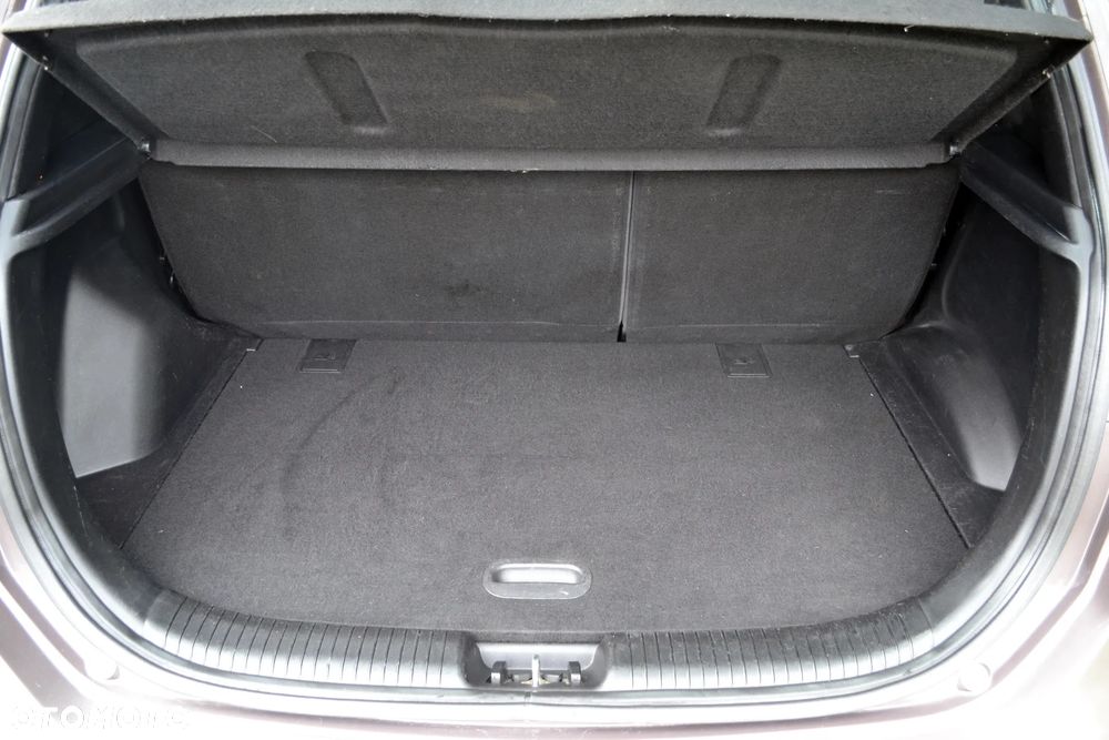 Hyundai ix20 - 28