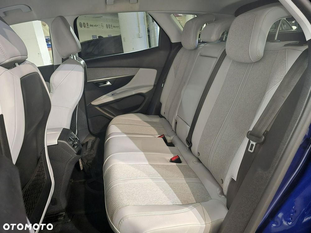 Peugeot 3008 - 18