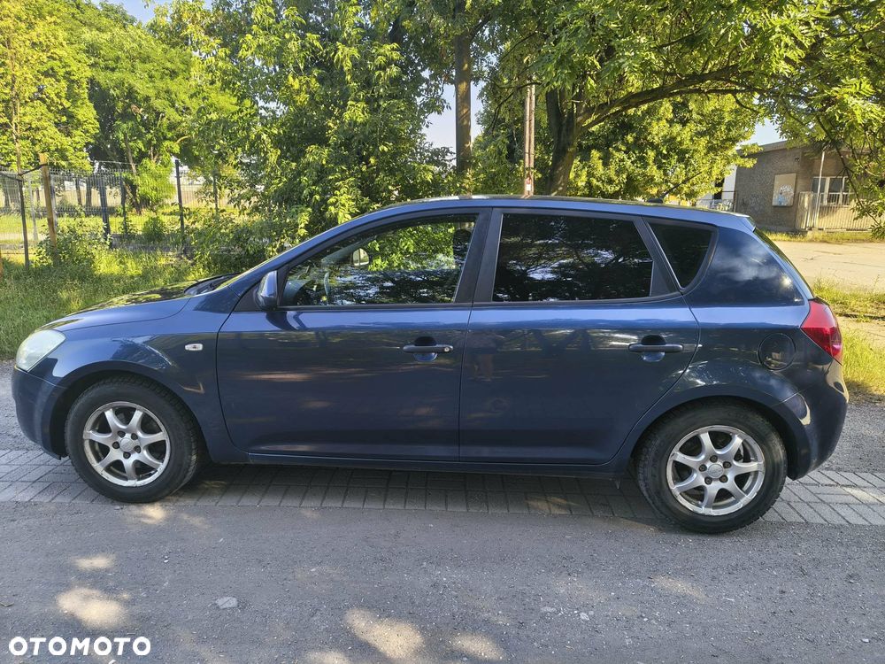 Kia Ceed - 3