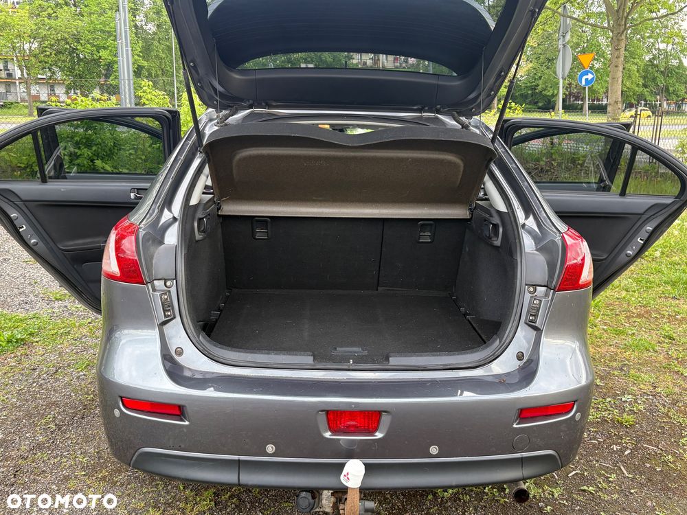 Mitsubishi Lancer 1.6 Invite - 15