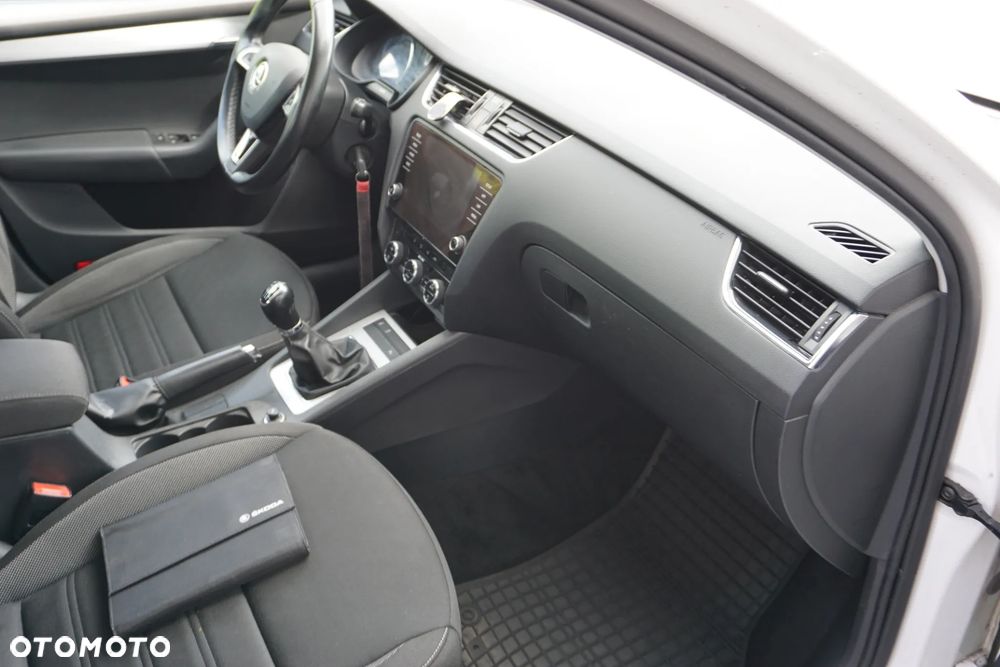 Skoda Octavia 1.4 TSI Ambition - 13