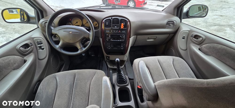 Chrysler Voyager 2.5L CRD SE - 11