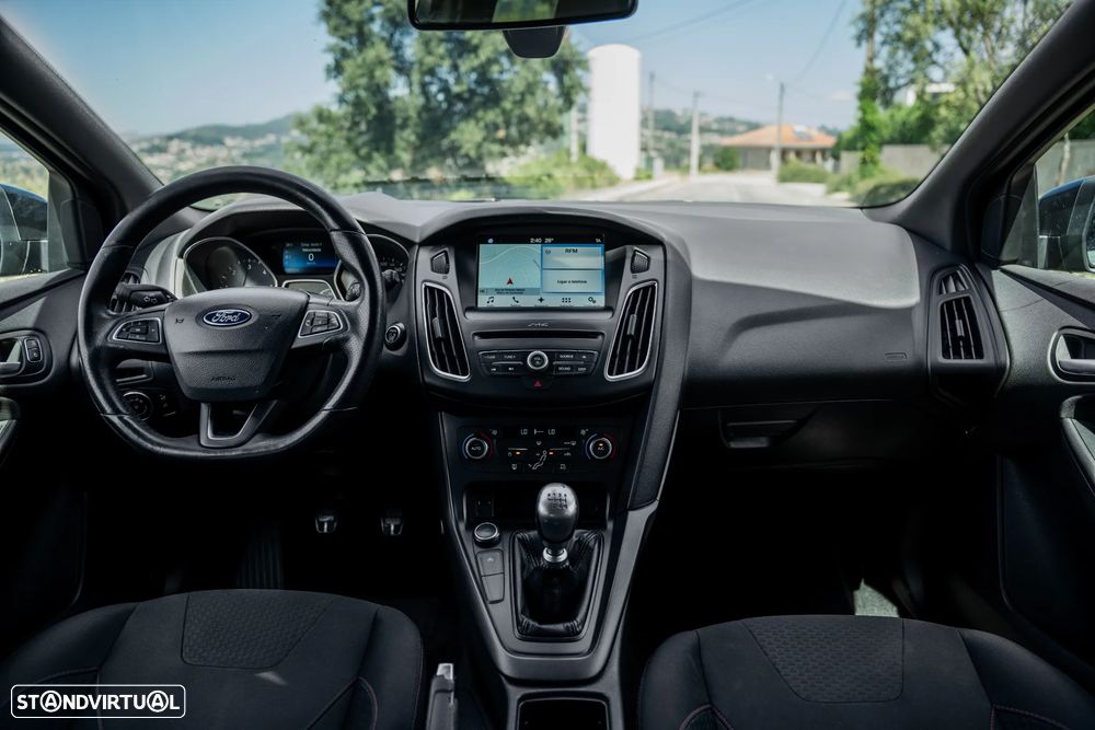 Ford Focus 1.5 TDCi ST-Line - 18