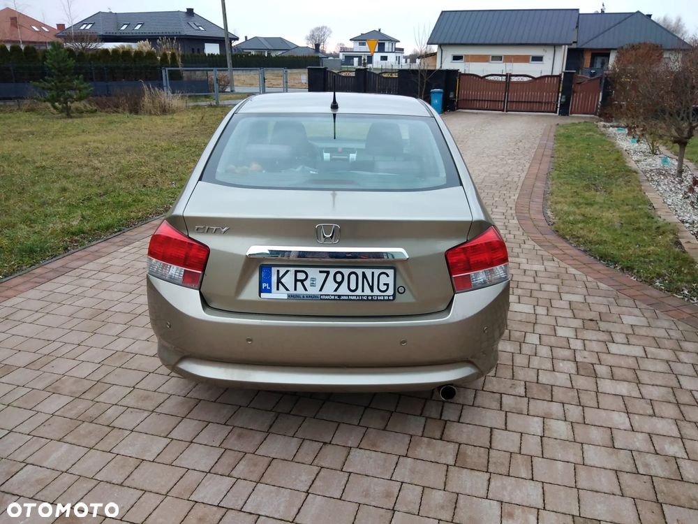 Honda City 1.4 Comfort - 9