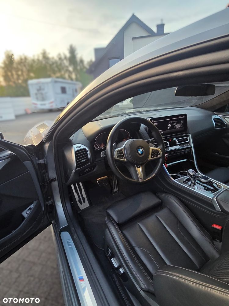 BMW Seria 8 - 26